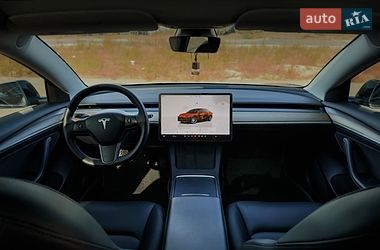 Седан Tesla Model 3 2023 в Черкассах