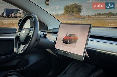 Седан Tesla Model 3 2023 в Черкассах
