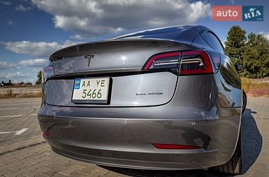 Седан Tesla Model 3 2023 в Черкассах