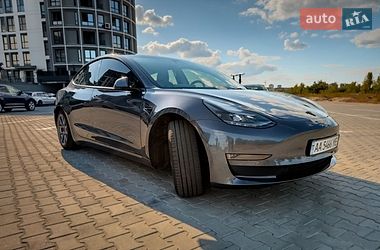Седан Tesla Model 3 2023 в Черкассах