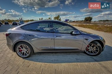 Седан Tesla Model 3 2023 в Черкассах