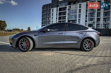 Седан Tesla Model 3 2023 в Черкассах