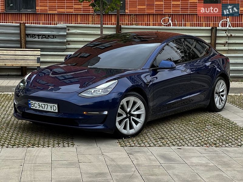 Tesla Model 3 2021