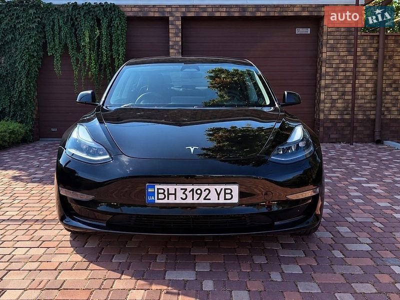 Tesla Model 3 2023