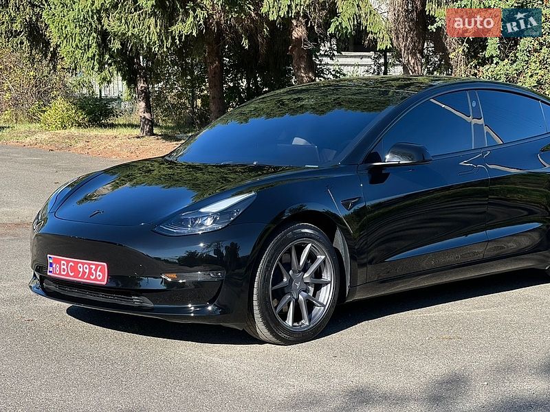 Tesla Model 3 2023