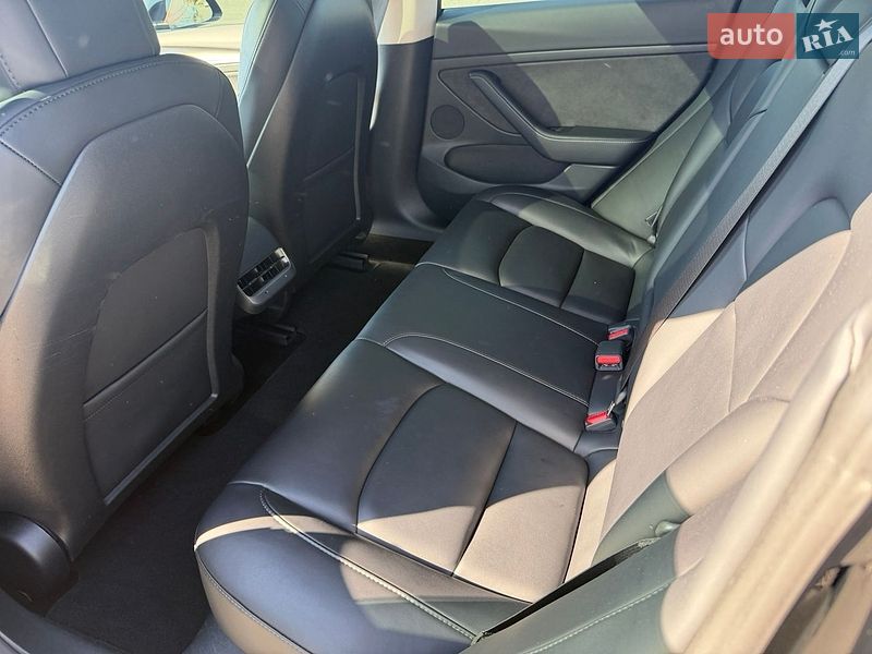 Седан Tesla Model 3 2023 в Харькове