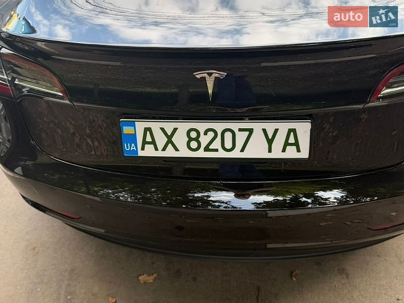 Седан Tesla Model 3 2023 в Харькове