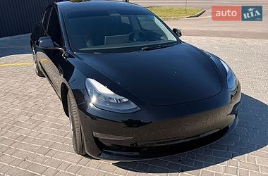 Седан Tesla Model 3 2023 в Харькове