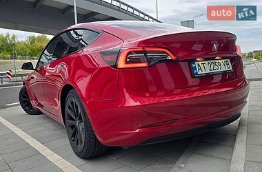 Седан Tesla Model 3 2022 в Івано-Франківську