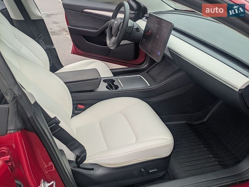 Седан Tesla Model 3 2023 в Києві фото 22 Седан Tesla Model 3 2023 в Києві