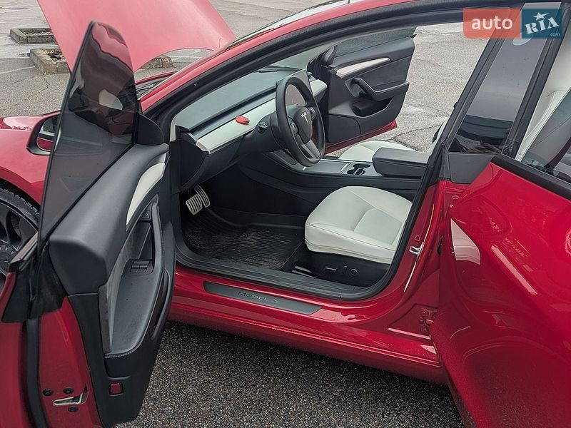 Седан Tesla Model 3 2023 в Києві фото 27 Седан Tesla Model 3 2023 в Києві