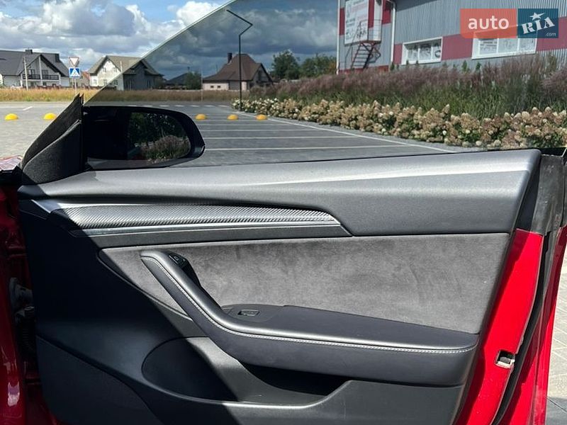 Седан Tesla Model 3 2022 в Луцке