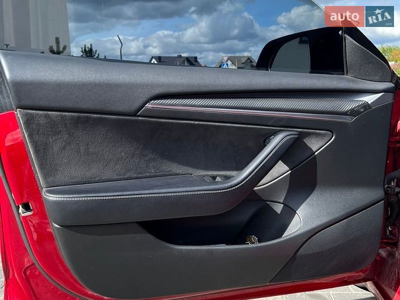 Седан Tesla Model 3 2022 в Луцке