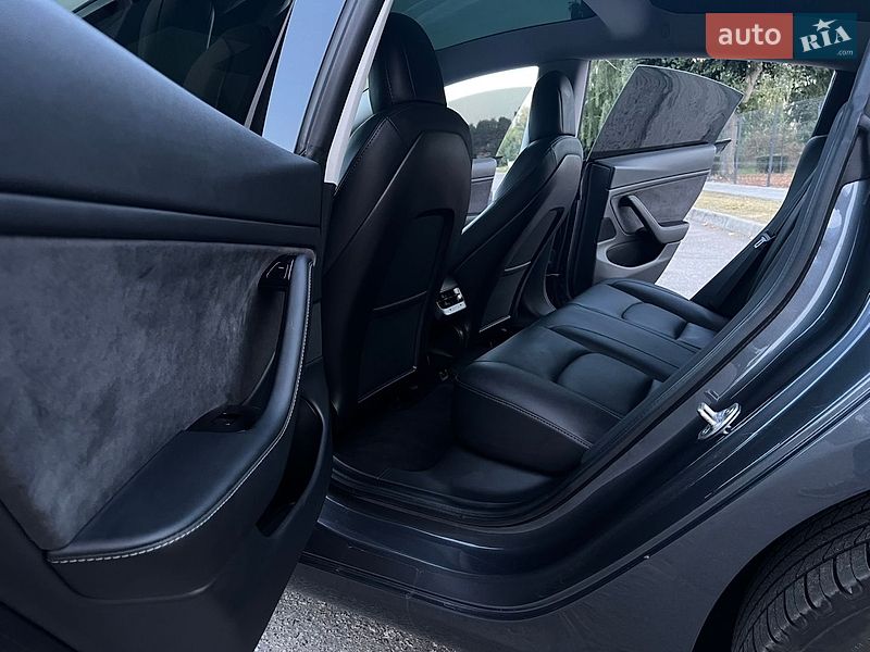 Седан Tesla Model 3 2020 в Белой Церкви
