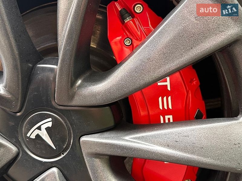 Седан Tesla Model 3 2018 в Первомайську фото 28 Седан Tesla Model 3 2018 в Первомайську