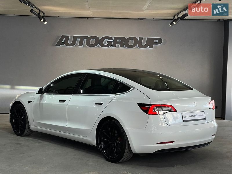 Седан Tesla Model 3 2020 в Одессе