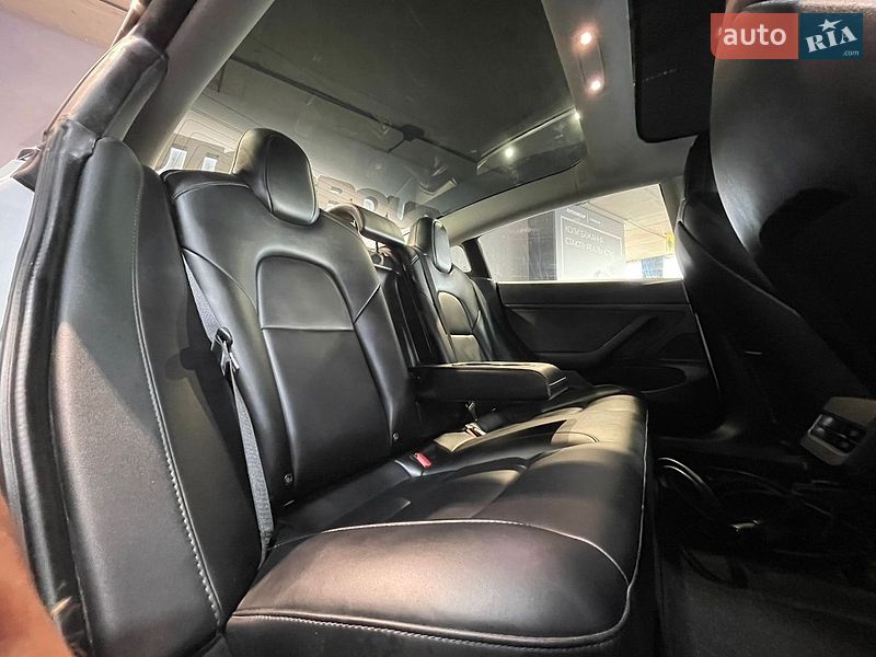 Седан Tesla Model 3 2020 в Одессе