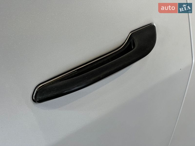 Седан Tesla Model 3 2020 в Одессе
