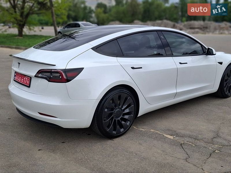 Седан Tesla Model 3 2021 в Харькове