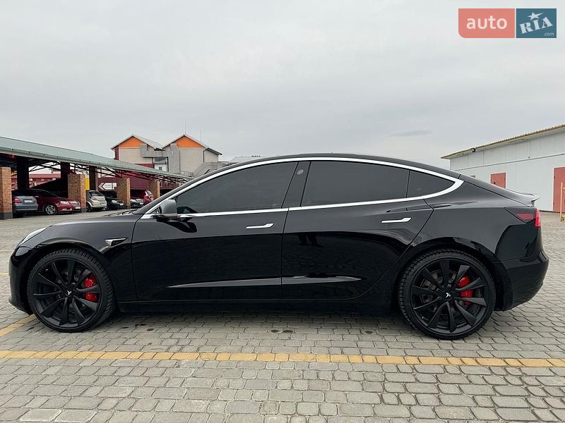 Седан Tesla Model 3 2019 в Києві