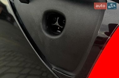 Седан Tesla Model 3 2019 в Києві