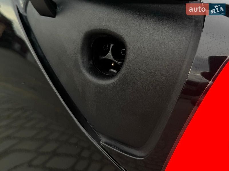 Седан Tesla Model 3 2019 в Києві
