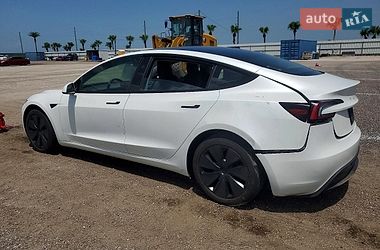 Седан Tesla Model 3 2024 в Львові