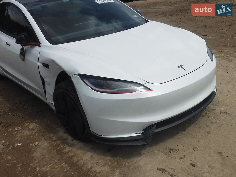 Tesla Model 3 2025