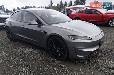 Tesla Model 3 2024