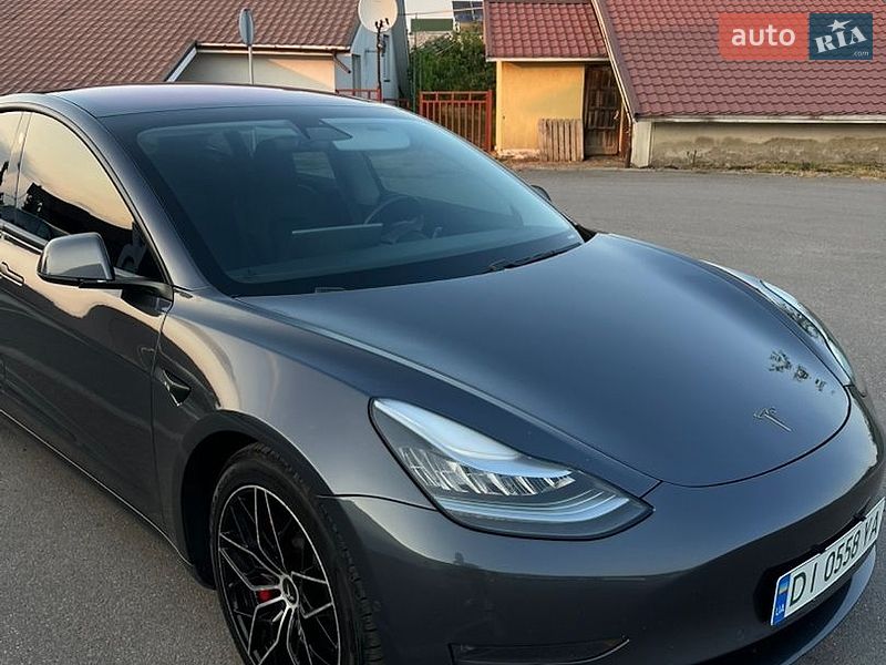 Седан Tesla Model 3 2018 в Киеве