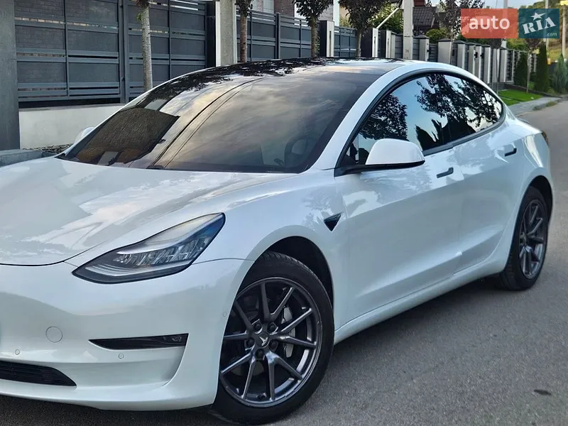 Tesla Model 3 2019