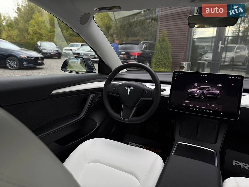 Седан Tesla Model 3 2022 в Львове фото 12 Седан Tesla Model 3 2022 в Львове