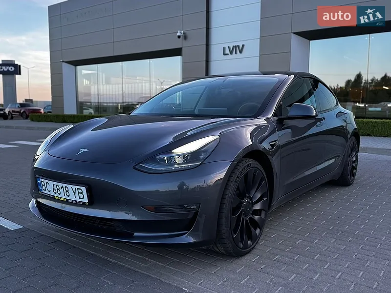 Tesla Model 3 2023