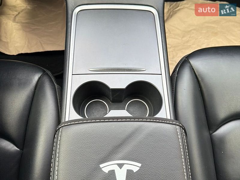 Седан Tesla Model 3 2021 в Стрые фото 25 Седан Tesla Model 3 2021 в Стрые