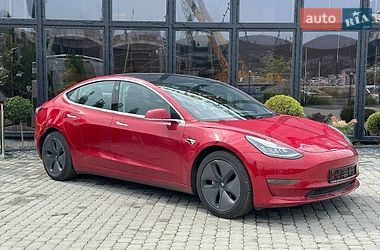 tesla model-3 2018 в Львов от профессионального продавца Володимир Квас