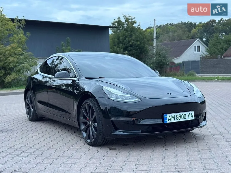 Tesla Model 3 2020