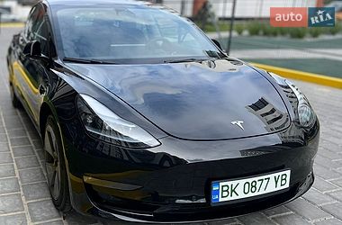tesla model-3 2022 в Ровно от про продавца Віктор Ігорович tesla model-3 2022 в Ровно от профессионального продавца Віктор Ігорович