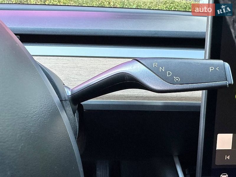Седан Tesla Model 3 2018 в Києві