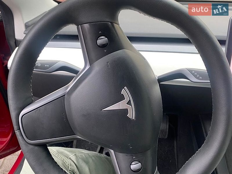 Седан Tesla Model 3 2021 в Ровно