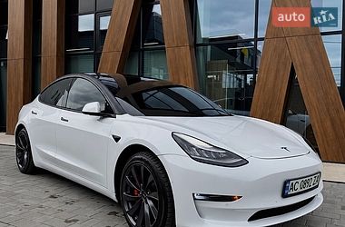 Седан Tesla Model 3 2018 в Луцке