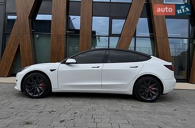 Седан Tesla Model 3 2018 в Луцке