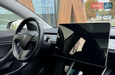 Седан Tesla Model 3 2018 в Луцке