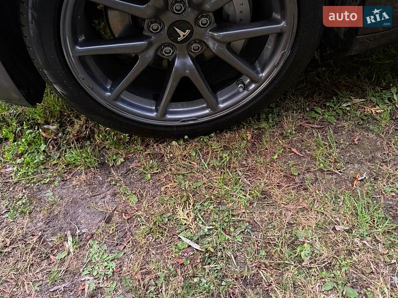 Седан Tesla Model 3 2019 в Львові