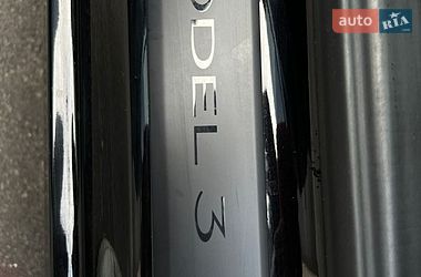 Седан Tesla Model 3 2023 в Тернополі