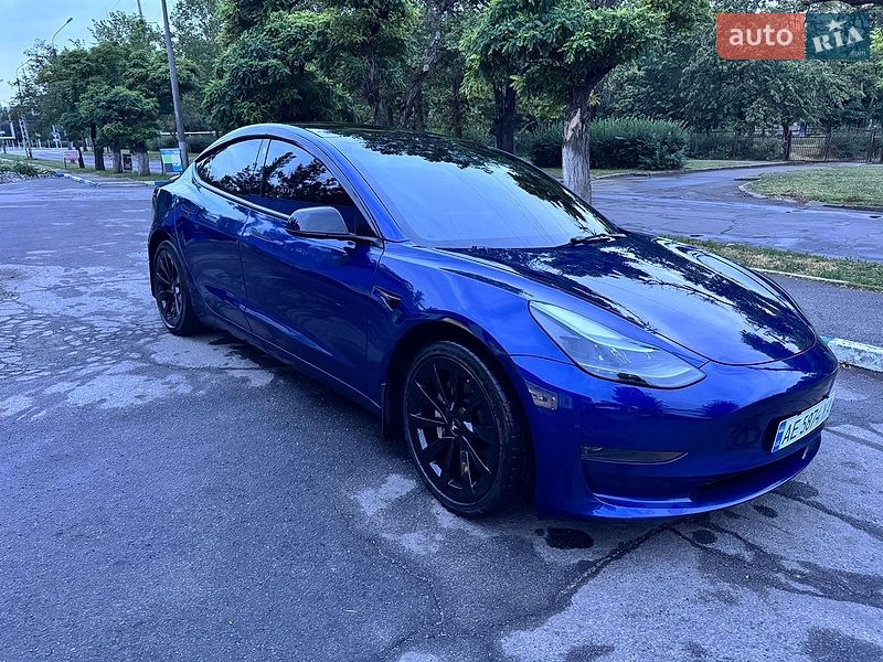 Tesla Model 3 2022