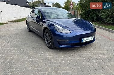 Седан Tesla Model 3 2022 в Львові