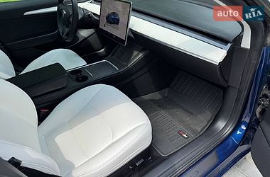 Седан Tesla Model 3 2022 в Львові