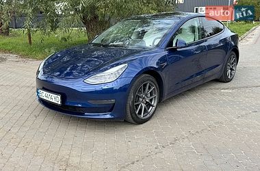 Седан Tesla Model 3 2022 в Львові