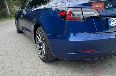 Седан Tesla Model 3 2022 в Львові
