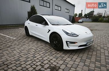 Седан Tesla Model 3 2021 в Ивано-Франковске